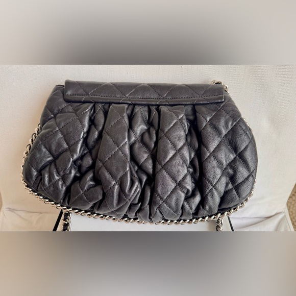 CHANEL Chain Around Bag - Picture 4 of 16